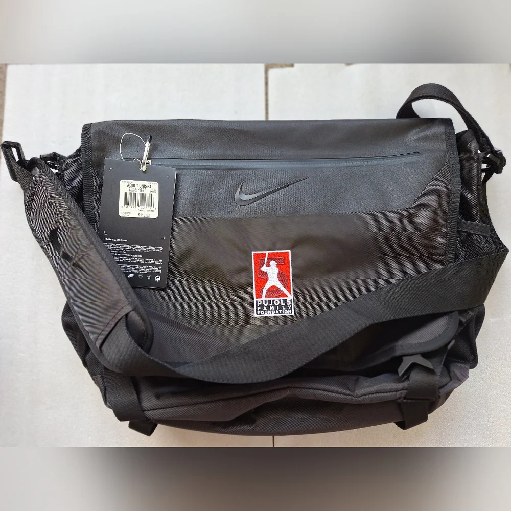 NIKE GOLF DEPARTURE Unisex MESSENGER BAG in Black 18x15 inches NEW